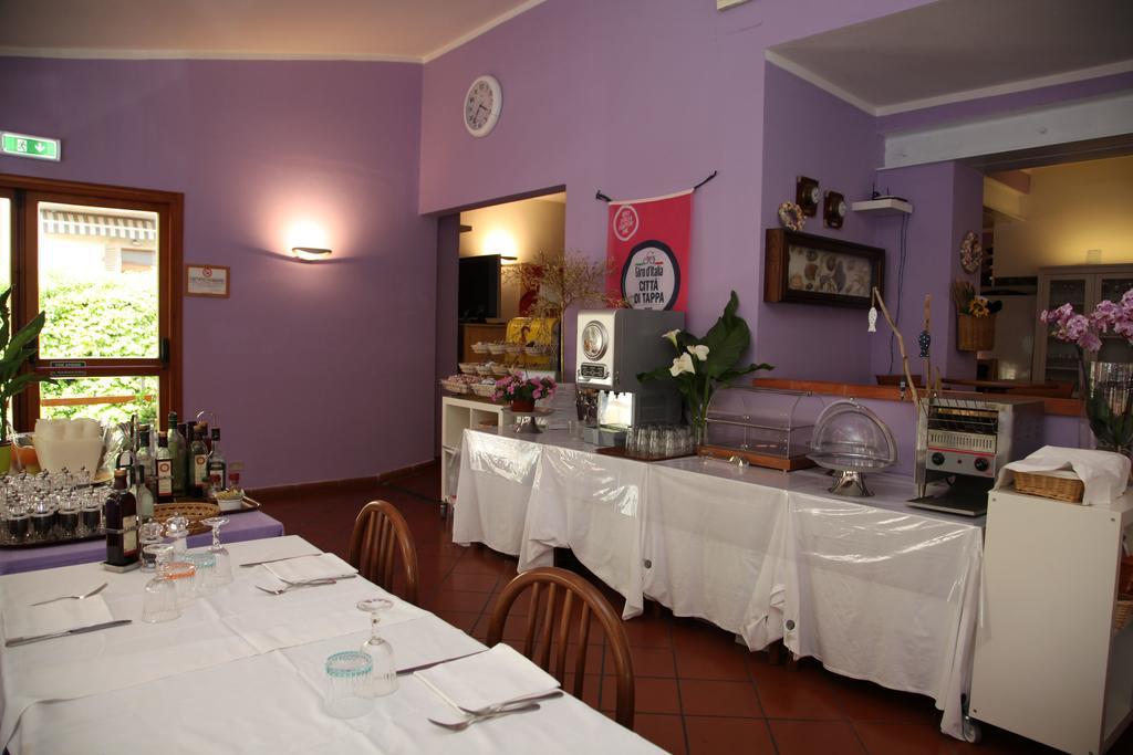 Albergo Rossella Castiglione della Pescaia Bagian luar foto